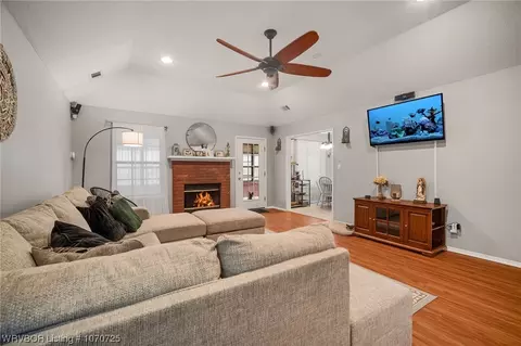 1104 J Cir, Barling, AR 72923 photo 6