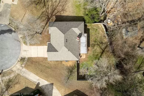 1104 J Cir, Barling, AR 72923 photo 29