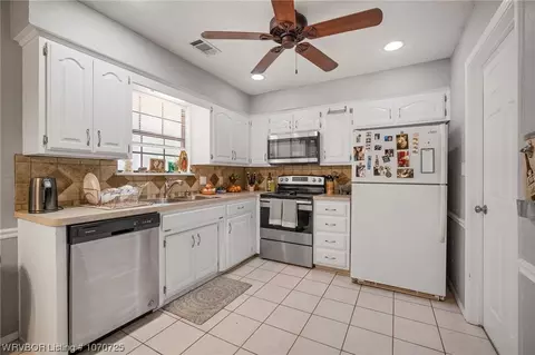 1104 J Cir, Barling, AR 72923 photo 9
