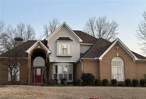 2600 Rannoch Ln, Fort Smith, AR 72908