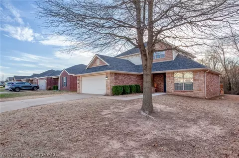 Exterior - 6506 Huntington Ct, Fort Smith, AR 72916 photo 4 of 12