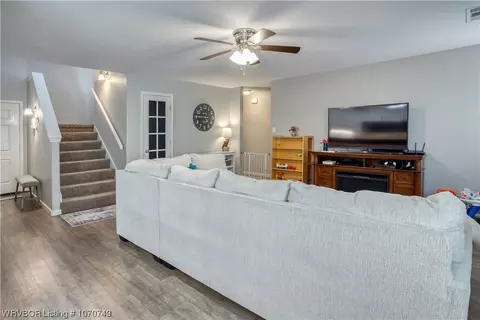 Living - 6506 Huntington Ct, Fort Smith, AR 72916 photo 1 of 3