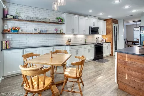 Kitchen - 6506 Huntington Ct, Fort Smith, AR 72916 photo 1 of 5