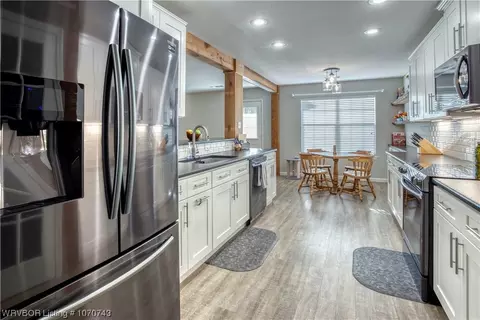 Kitchen - 6506 Huntington Ct, Fort Smith, AR 72916 photo 5 of 5