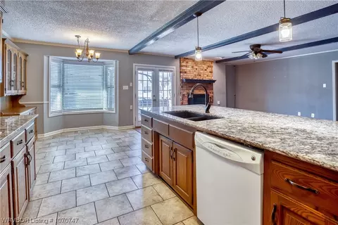 Kitchen - 3114 96th St, Fort Smith, AR 72903 photo 3 of 5