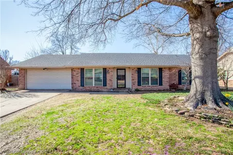 Exterior - 3114 96th St, Fort Smith, AR 72903 photo 2 of 13