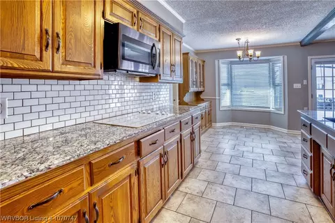 Kitchen - 3114 96th St, Fort Smith, AR 72903 photo 2 of 5
