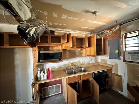 Kitchen - 132 Scott Dr, Alma, AR 72921 photo 1 of 1