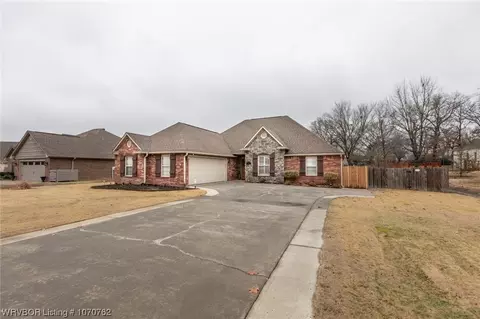 Exterior - 6223 Gordon Ln, Fort Smith, AR 72903 photo 9 of 10