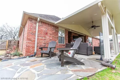 Exterior - 6223 Gordon Ln, Fort Smith, AR 72903 photo 4 of 10