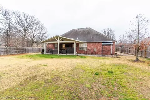 Exterior - 6223 Gordon Ln, Fort Smith, AR 72903 photo 6 of 10