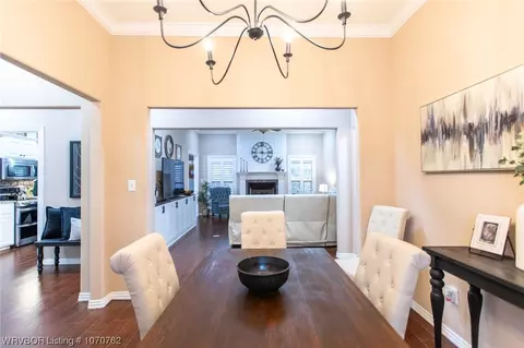Dining - 6223 Gordon Ln, Fort Smith, AR 72903 photo 6 of 7