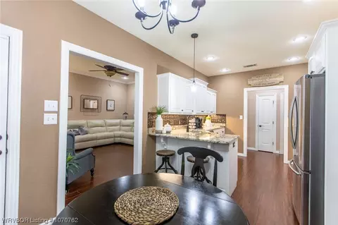 Kitchen - 6223 Gordon Ln, Fort Smith, AR 72903 photo 5 of 6