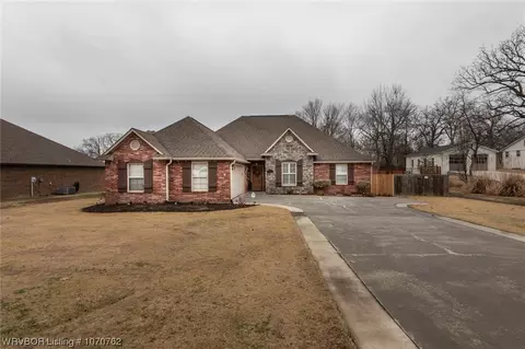Exterior - 6223 Gordon Ln, Fort Smith, AR 72903 photo 8 of 10