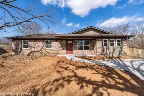 405 Crest Ct, Poteau, OK 74953