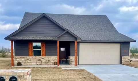 120 Countryside Way, Pocola, OK 74902