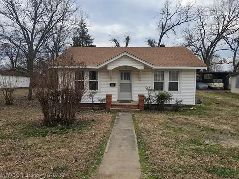 Exterior - 508 E Main St, Paris, AR 72855 photo 2 of 4