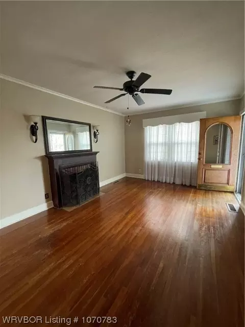 Living - 2408 S P St, Fort Smith, AR 72901 photo 1 of 6