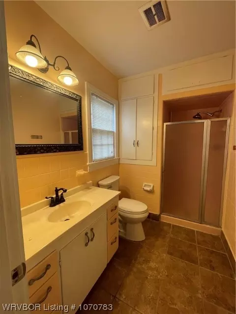 Bath - 2408 S P St, Fort Smith, AR 72901 photo 2 of 4