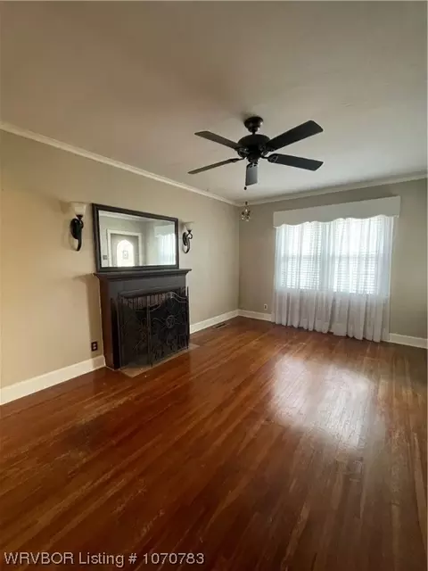 Living - 2408 S P St, Fort Smith, AR 72901 photo 2 of 6