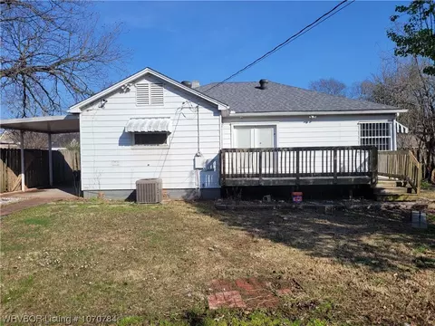 Exterior - 1209 N 41st St, Fort Smith, AR 72904 photo 4 of 9