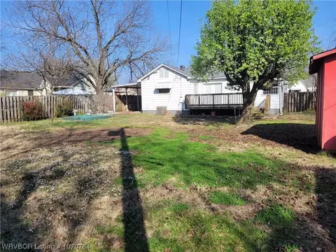 Exterior - 1209 N 41st St, Fort Smith, AR 72904 photo 6 of 9