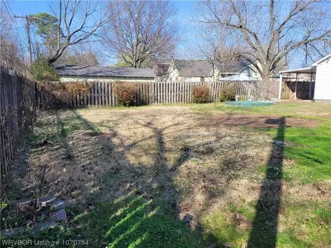 Exterior - 1209 N 41st St, Fort Smith, AR 72904 photo 7 of 9