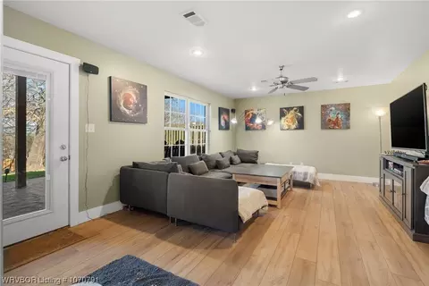 Living - 5201 Twin Hills Dr, Fort Smith, AR 72916 photo 6 of 8