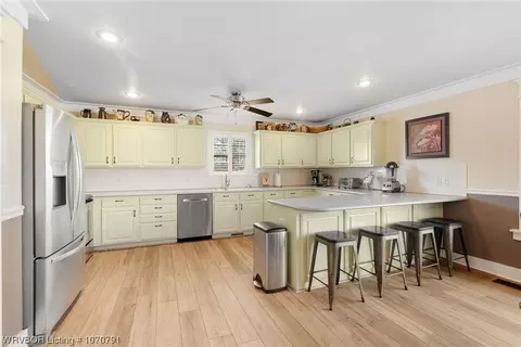 Kitchen - 5201 Twin Hills Dr, Fort Smith, AR 72916 photo 1 of 5