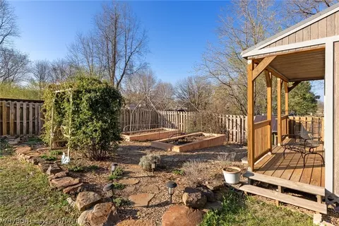 Exterior - 5201 Twin Hills Dr, Fort Smith, AR 72916 photo 6 of 10