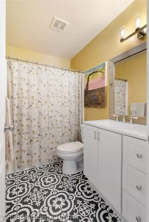 Bath - 5201 Twin Hills Dr, Fort Smith, AR 72916 photo 6 of 6