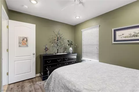 Bedroom - 5201 Twin Hills Dr, Fort Smith, AR 72916 photo 6 of 8
