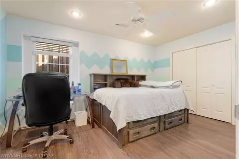 Bedroom - 5201 Twin Hills Dr, Fort Smith, AR 72916 photo 7 of 8