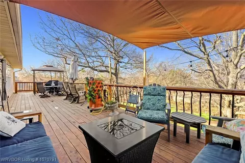 Exterior - 5201 Twin Hills Dr, Fort Smith, AR 72916 photo 7 of 10