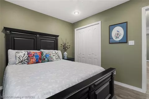 Bedroom - 5201 Twin Hills Dr, Fort Smith, AR 72916 photo 5 of 8