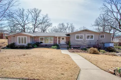 3314 Crowe Hill Cir, Fort Smith, AR 72903