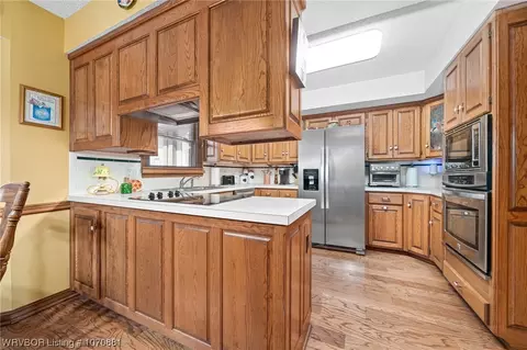 Kitchen - 3012 S 105th St, Fort Smith, AR 72903 photo 4 of 6