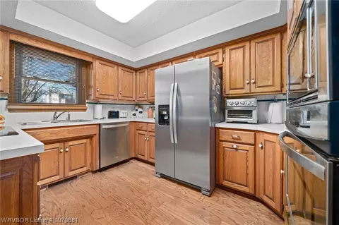 Kitchen - 3012 S 105th St, Fort Smith, AR 72903 photo 1 of 6