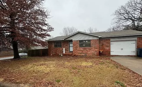 2 Fitzgerald St, Clarksville, AR 72830