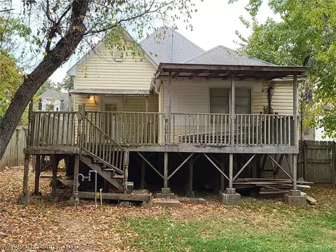 Exterior - 811 S 18th St, Fort Smith, AR 72901 photo 2 of 3