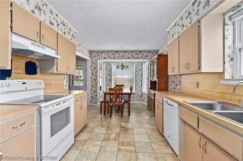 Kitchen - 9111 Timberlyn Way, Fort Smith, AR 72903 photo 1 of 3