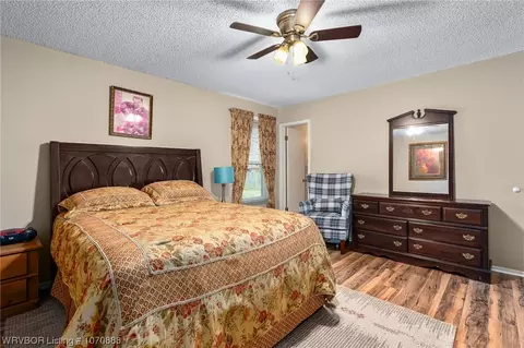 Bedroom - 9111 Timberlyn Way, Fort Smith, AR 72903 photo 2 of 7