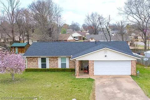 Exterior - 9111 Timberlyn Way, Fort Smith, AR 72903 photo 2 of 15