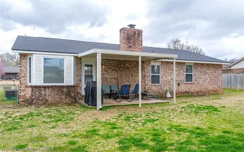 Exterior - 9111 Timberlyn Way, Fort Smith, AR 72903 photo 8 of 15