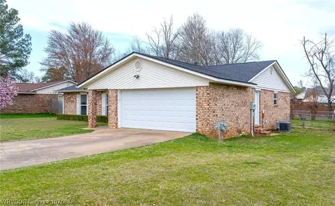 Exterior - 9111 Timberlyn Way, Fort Smith, AR 72903 photo 4 of 15