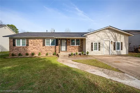 Exterior - 1906 N 35th St, Fort Smith, AR 72904 photo 2 of 3