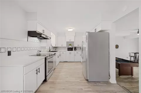Kitchen - 1906 N 35th St, Fort Smith, AR 72904 photo 1 of 3