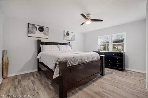 Bedroom - 1906 N 35th St, Fort Smith, AR 72904 photo 4 of 6