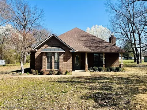 563 Hamilton St, Waldron, AR 72958
