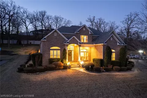 Exterior - 8215 Cleburne Ct, Fort Smith, AR 72903 photo 4 of 9